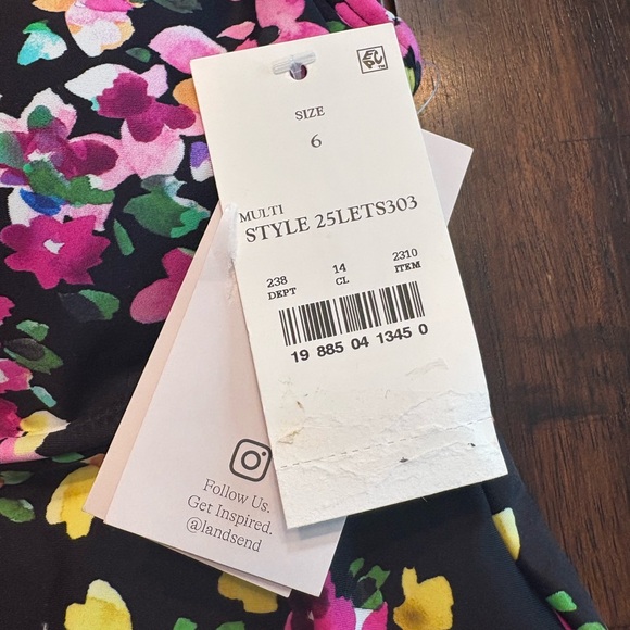 Lands' End Women's Black Floral Tankini Swimsuit Top Size 6 - Picture 3 of 4